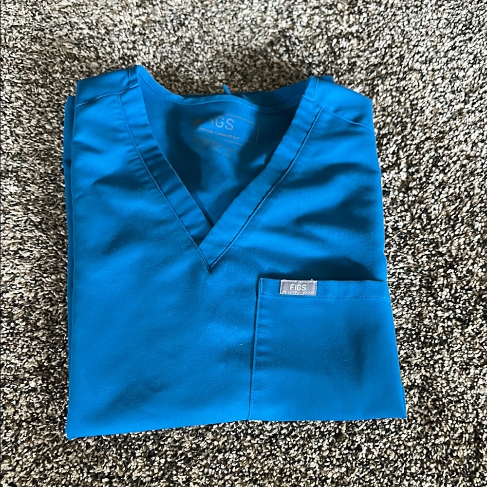Women’s figs scrub top